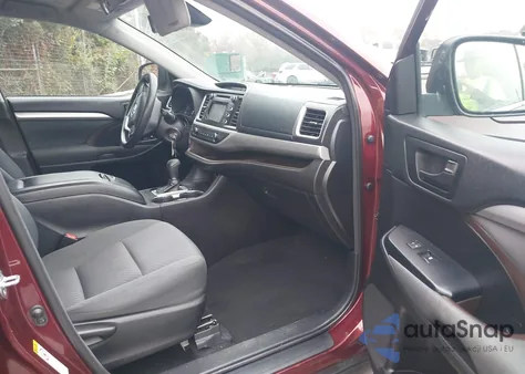 2018 Toyota Highlander Le из США, поврежденный, VIN 5TDZARFH5JS039655